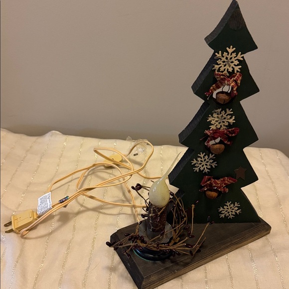 Christmas Tree - Picture 4 of 4